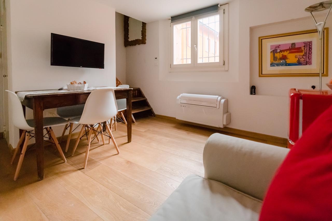 Historical And Luxury Apartment Bologna Ngoại thất bức ảnh